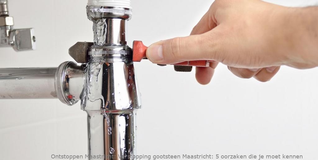Verstopping gootsteen Maastricht: 5 oorzaken die je moet kennen